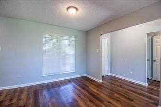 24 Oxford Dr in La Place, LA - Foto de edificio - Building Photo