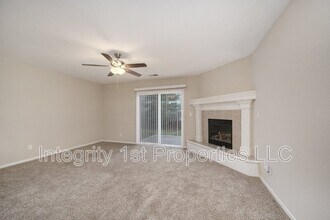 5921 NW 91st St in Kansas City, MO - Building Photo - Building Photo