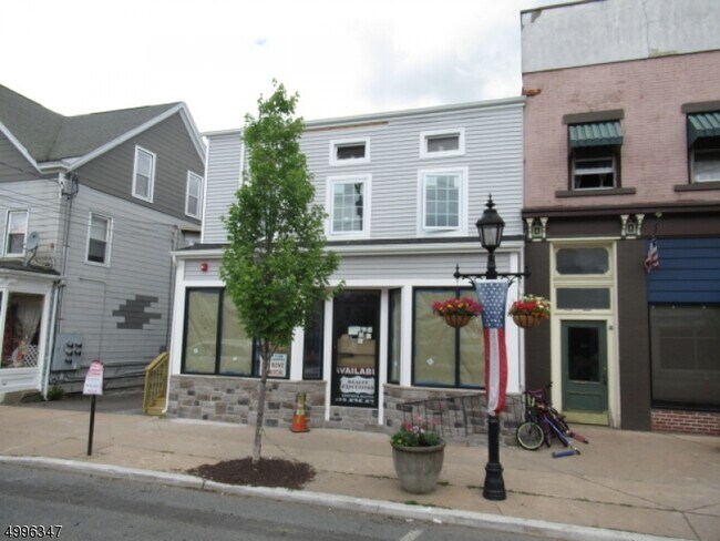 121 Main St-Unit -A in Hackettstown, NJ - Building Photo - Building Photo