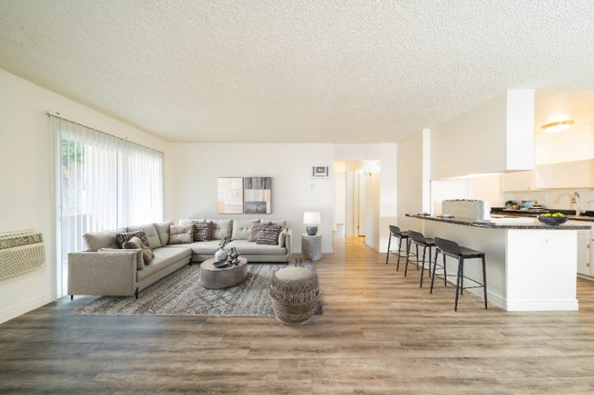 570 S Lincoln Ave, Unit 10 in El Cajon, CA - Foto de edificio - Building Photo