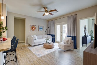 Twelve620 in Houston, TX - Foto de edificio - Building Photo