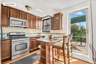 174 17th St in Brooklyn, NY - Building Photo - Building Photo
