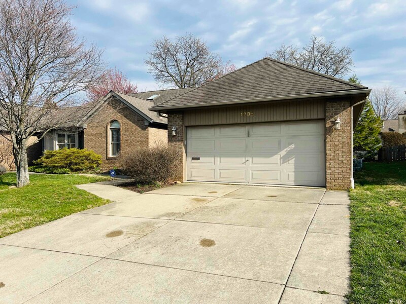 1235 Langland Dr in Columbus, OH - Building Photo
