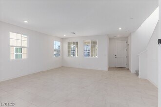 2611 Aversa St in Henderson, NV - Foto de edificio - Building Photo