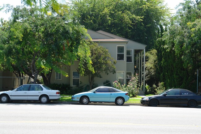 1727 N Glenoaks Blvd in Burbank, CA - Building Photo - Building Photo