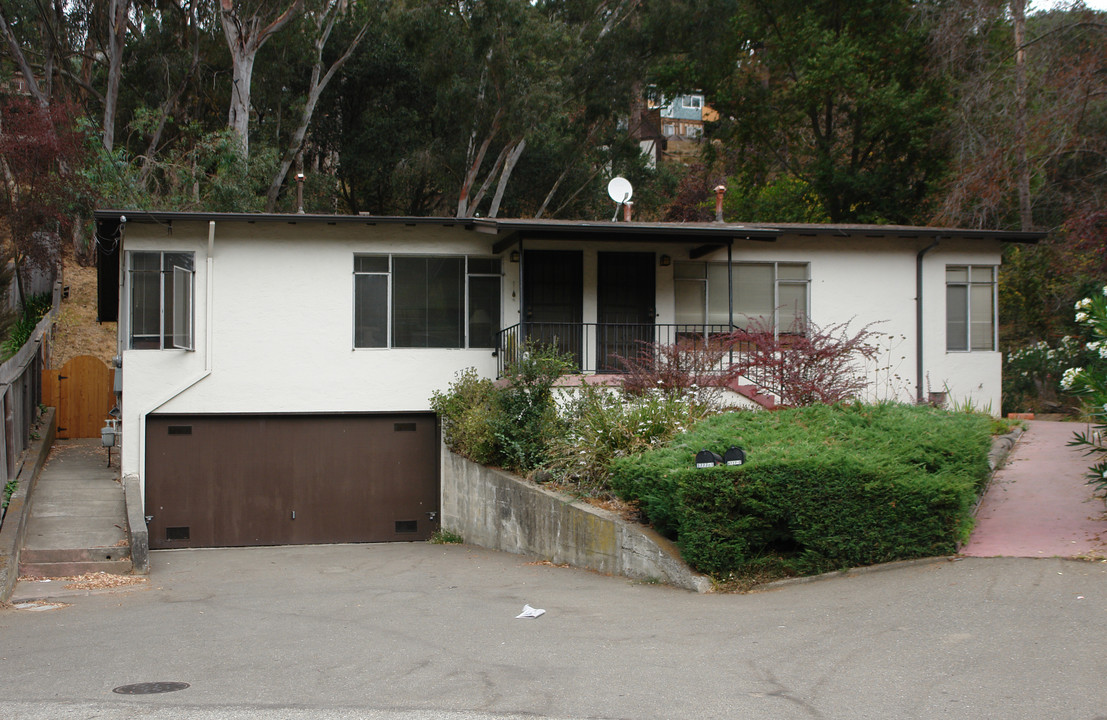 5777 Grisborne Ave in Oakland, CA - Foto de edificio