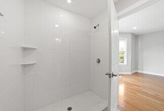 146 Boston St in Boston, MA - Foto de edificio - Building Photo