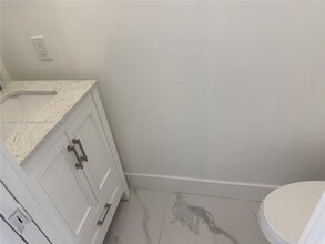 6850 NW 173rd Dr in Hialeah, FL - Building Photo - Building Photo