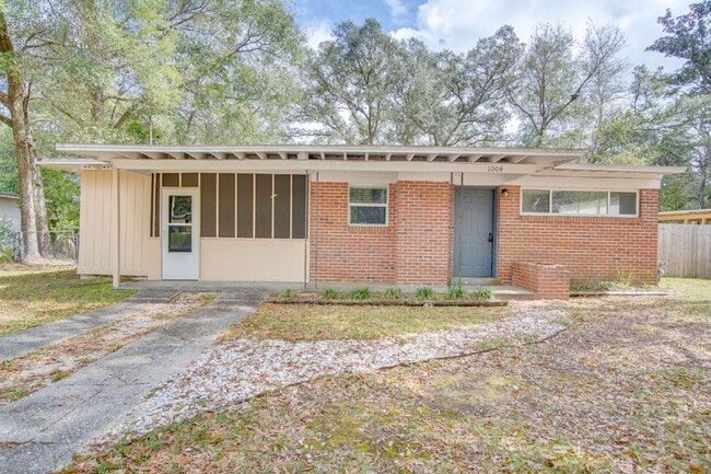 1004 Kearny Dr in Pensacola, FL - Building Photo - Building Photo