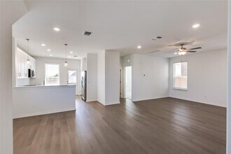 109 Bridge Deck Lp in Kyle, TX - Building Photo - Building Photo