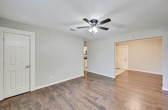 406 Hillcrest St in Mansfield, TX - Foto de edificio - Building Photo