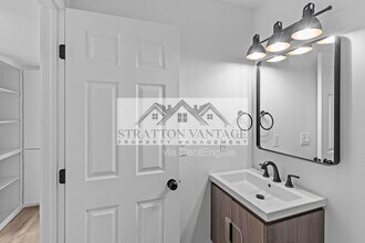 7428 E Carol Cir in Mesa, AZ - Building Photo - Building Photo