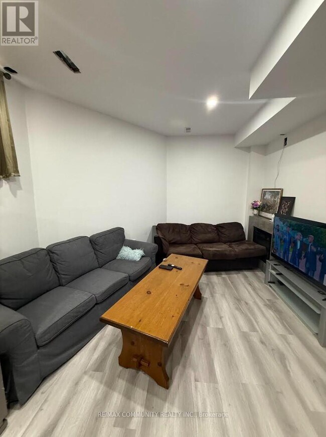 property at 25 Hearth Pl