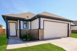 1903 Crimson Lake Blvd in El Reno, OK - Building Photo