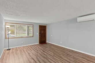 415 Alderwood Pl in Oregon City, OR - Building Photo - Building Photo