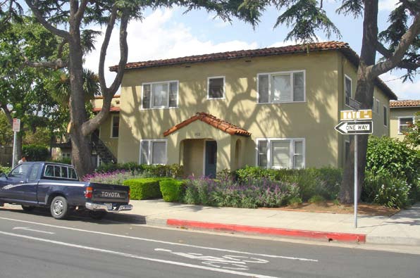 902-906 Bath St in Santa Barbara, CA - Building Photo