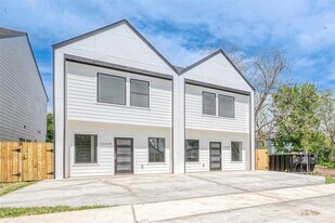 4135 Mallow St in Houston, TX - Building Photo