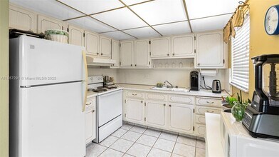 2031 Dewey St in Hollywood, FL - Building Photo - Building Photo
