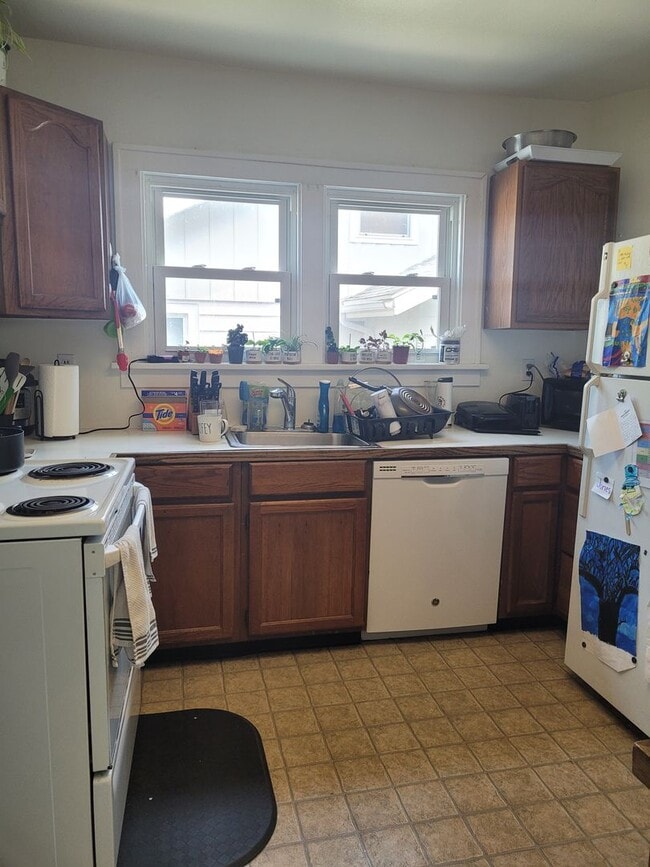 444 S Summit St in Bowling Green, OH - Building Photo - Building Photo