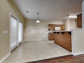 65 Summer Hill Way in Richmond Hill, GA - Building Photo - Building Photo