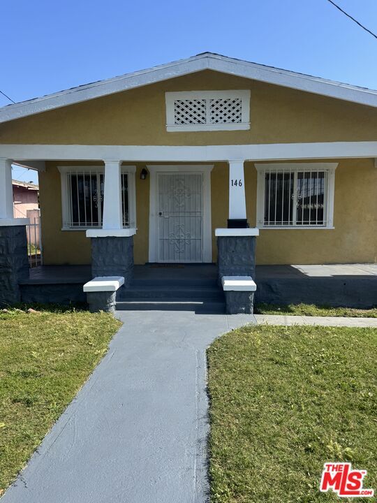 property at 146 W 58th St