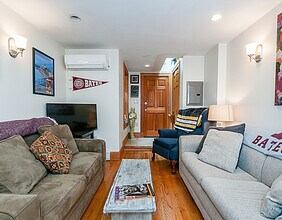 41 Charles St, Unit 4 in Boston, MA - Building Photo - Building Photo