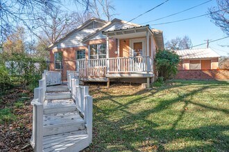 175 E Elm St in Canton, TX - Foto de edificio - Building Photo