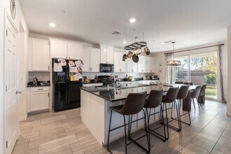 1082 Langston Ranch Ave in Henderson, NV - Building Photo - Building Photo