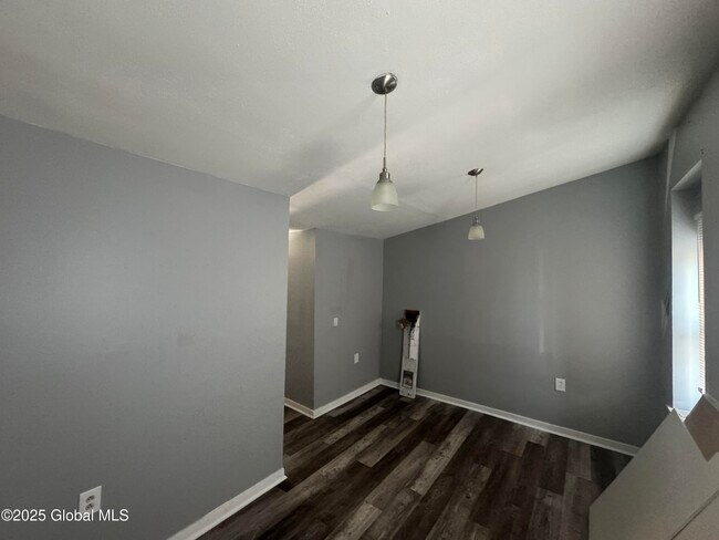 663 2nd Ave in Troy, NY - Building Photo - Building Photo