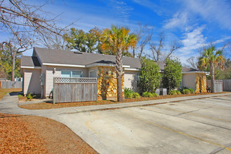 8370 Country Walk Dr in Pensacola, FL - Building Photo - Building Photo