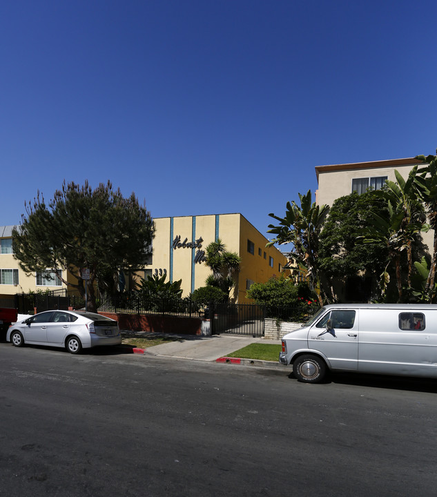 Hobart Manor in Los Angeles, CA - Building Photo