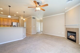 2420 Owens Ave, Unit 101 in Fort Collins, CO - Foto de edificio - Building Photo