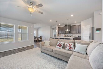 6915 Ventura Dr in Arcola, TX - Building Photo - Building Photo