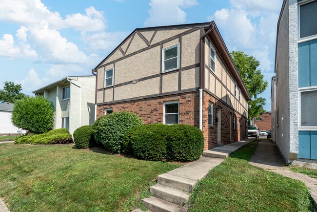 116 W Norwich Ave, Unit 2 in Columbus, OH - Building Photo - Building Photo
