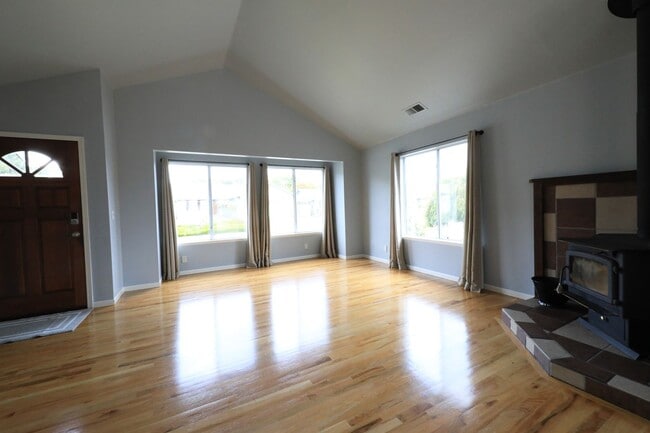 3110 Bonanza St in Mckinleyville, CA - Building Photo - Building Photo