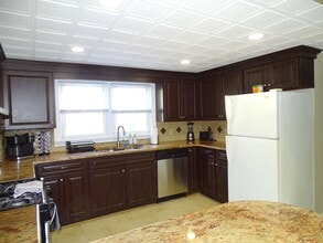 303 Bishop St in Framingham, MA - Foto de edificio - Building Photo