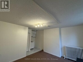 676 Huron St in Toronto, ON - Building Photo - Building Photo