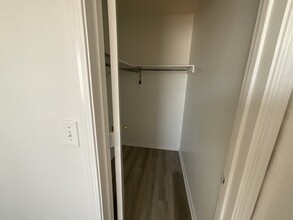 Western Redd in El Paso, TX - Building Photo - Building Photo