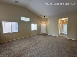 2836 E Tilten Kilt Ave in North Las Vegas, NV - Building Photo - Building Photo