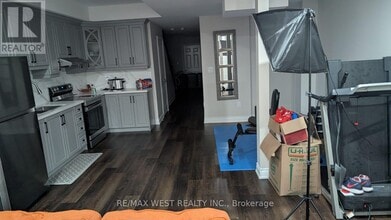 65 Port Royal Ave in Vaughan, ON - Building Photo - Building Photo