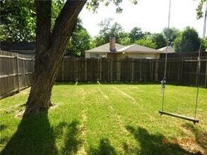 1113 Holbrook Dr in Garland, TX - Building Photo - Building Photo