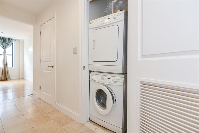 42 Beach St, Unit 6B in Boston, MA - Building Photo - Building Photo