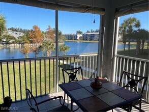 16585 Lake Cir Dr in Ft. Myers, FL - Building Photo - Building Photo