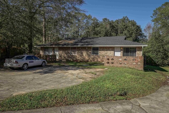 property at 2304 Hartsfield Ct