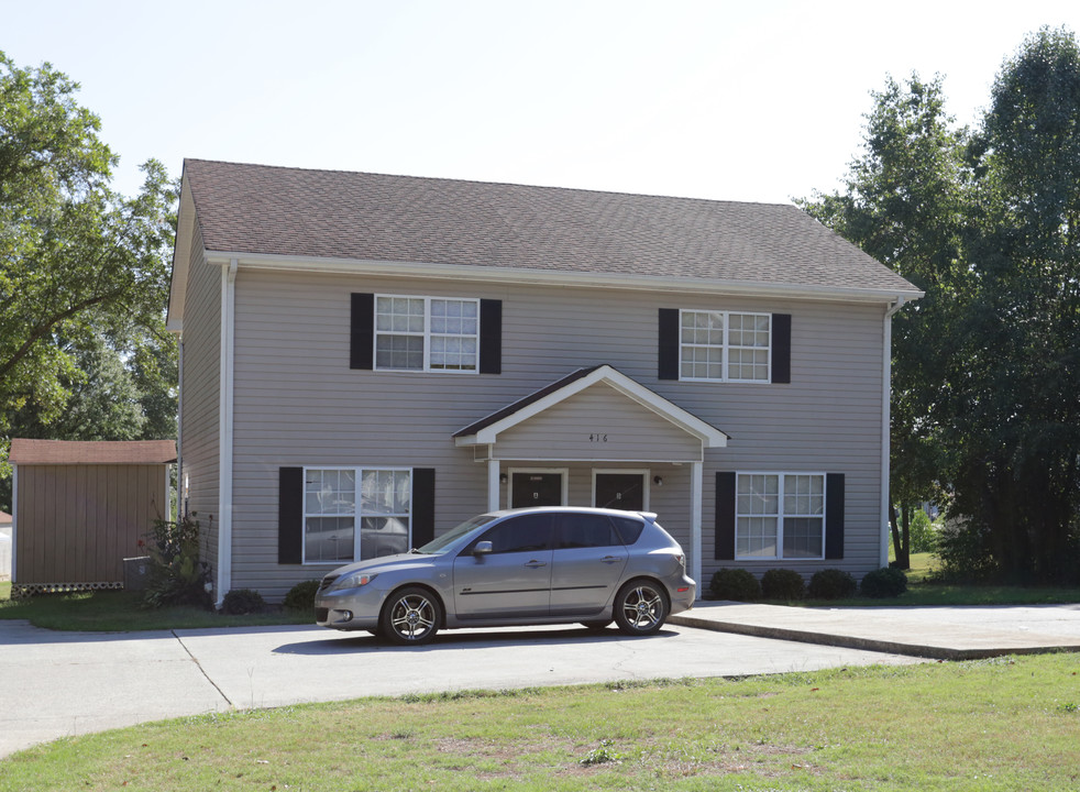 416 Clifton Ter in Carrollton, GA - Building Photo