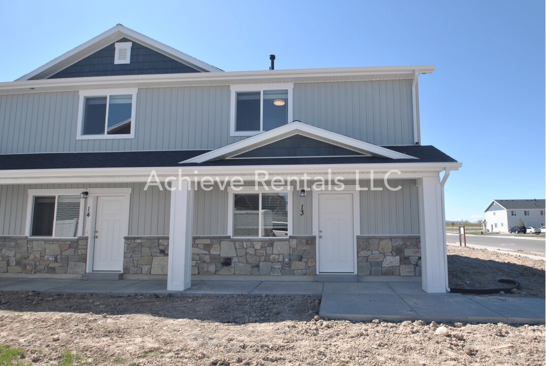 360 N 2650 W in Tremonton, UT - Building Photo