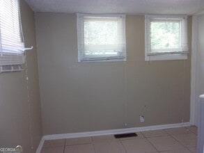 587 Hope St SW in Atlanta, GA - Building Photo - Building Photo