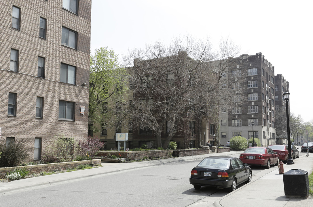 Secombe Apartments in Minneapolis, MN - Building Photo