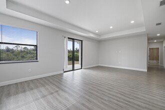 679 Windermere Dr in Lehigh Acres, FL - Building Photo - Building Photo