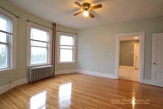 22-24 Everett Sq. Unit 1, Unit 1 in Boston, MA - Foto de edificio - Building Photo